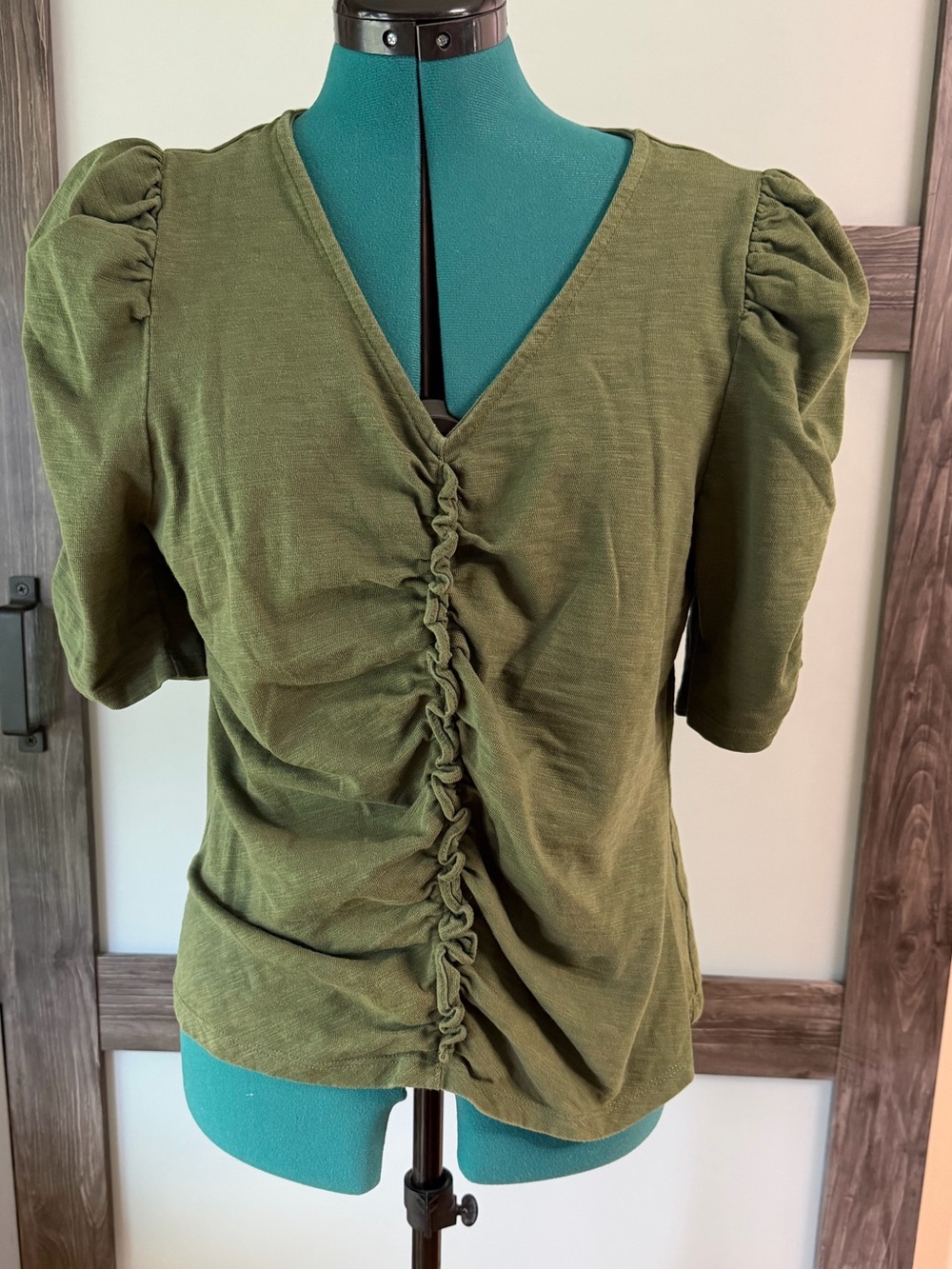 Democracy (missing tag) olive green puff sleeve top